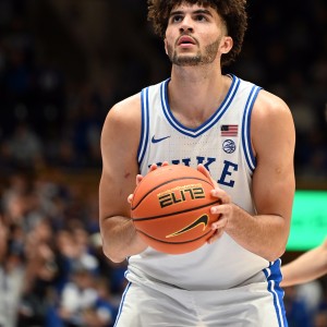 开云app-冲状元！卡梅隆·布泽尔半场狂轰20+9+2+2&amp;12罚10中 对手全队22分