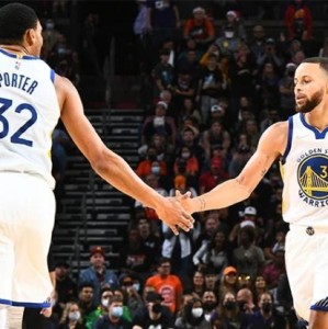 开云app-【NBA实力榜】勇士反超太阳登顶 湖人下滑至第18位